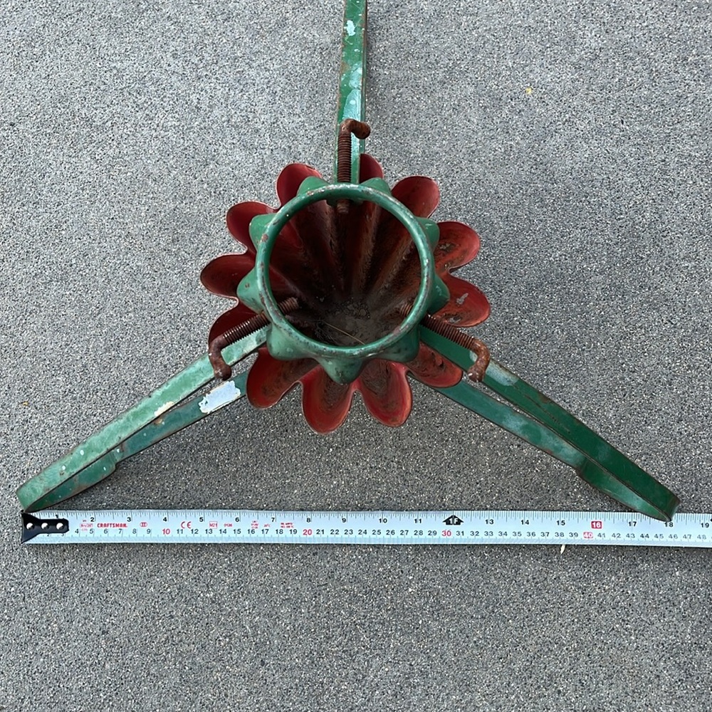 Vintage Christmas tree stand - Picture 3 of 5